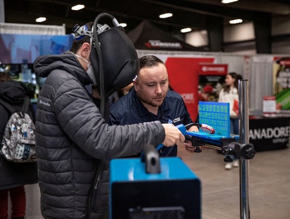 CWB Foundation using welding simulator at Skills Ottawa 2022
